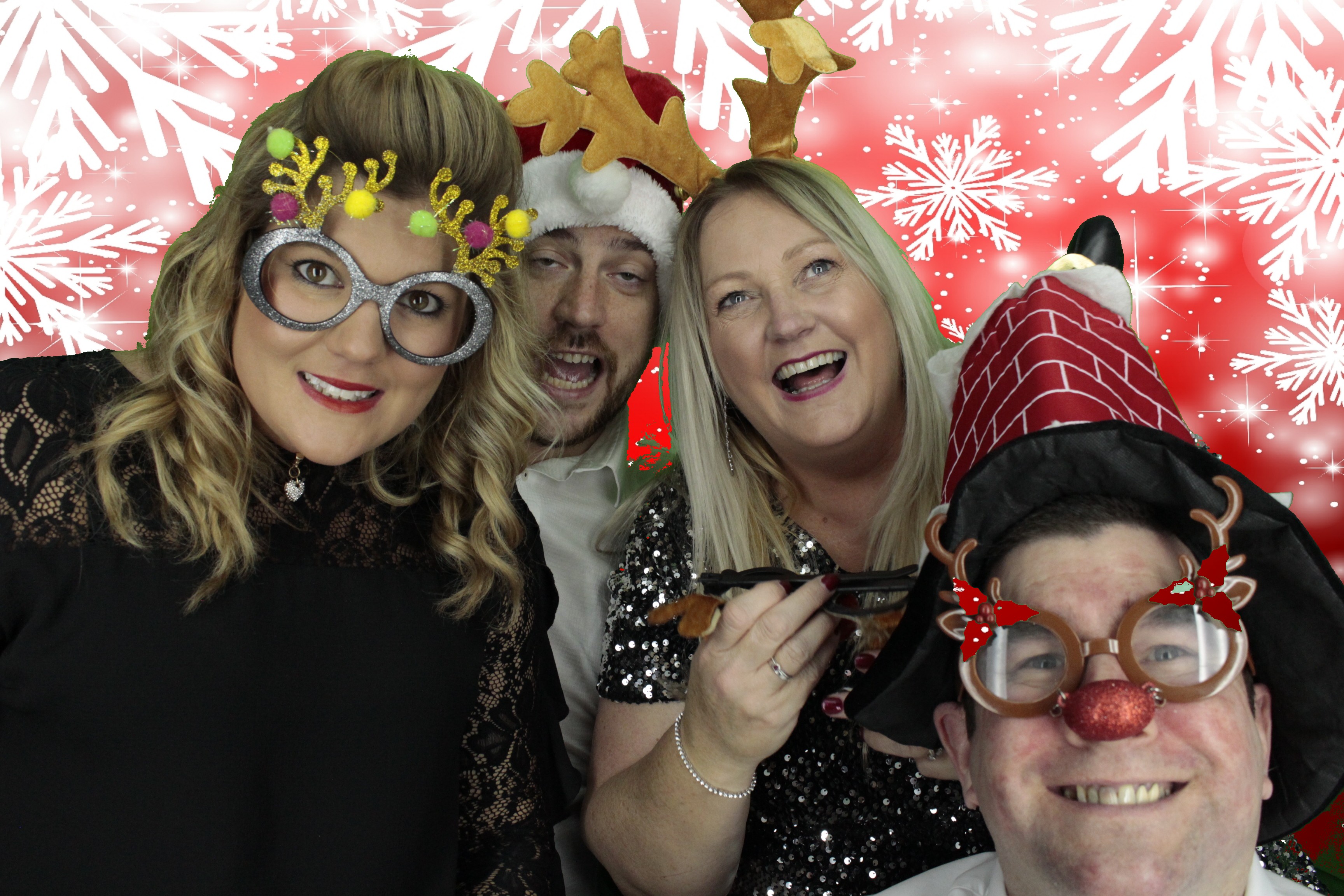 Silvermere Christmas Party | View more photos from the event at gallery.myphotoboothexperience.co.uk/u/MyPhotoBoothExperienceLtd/Silvermere-Christmas-Party-3